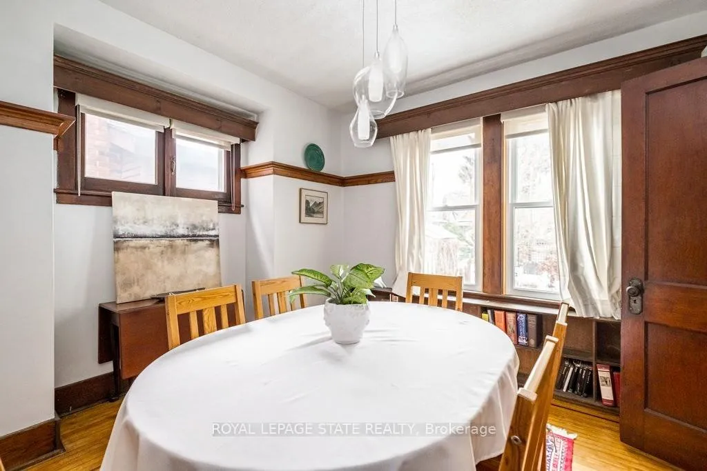 Photo 9 of 131 Barclay Street, Hamilton, Westdale — HOMEH