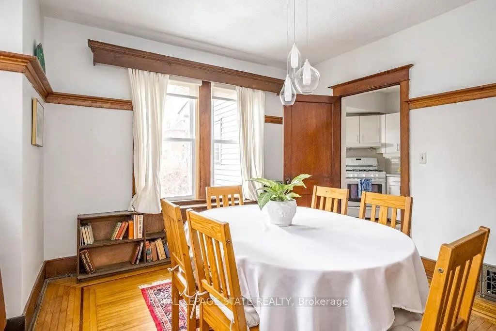 Photo 11 of 131 Barclay Street, Hamilton, Westdale — HOMEH