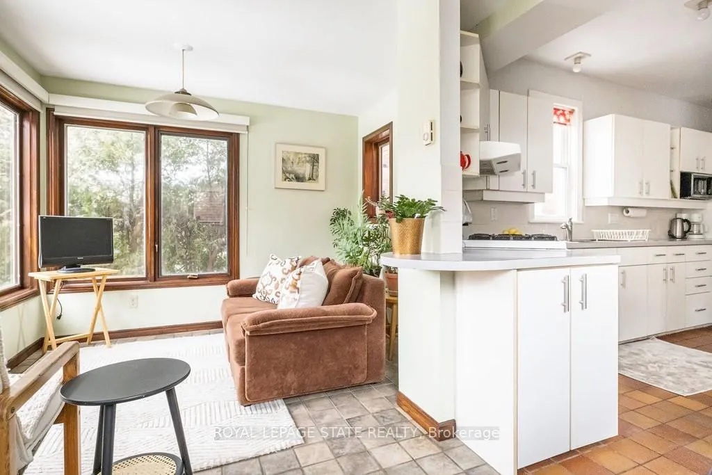 Photo 16 of 131 Barclay Street, Hamilton, Westdale — HOMEH