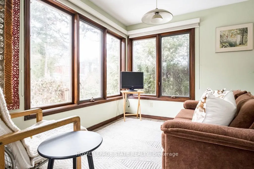 Photo 18 of 131 Barclay Street, Hamilton, Westdale — HOMEH