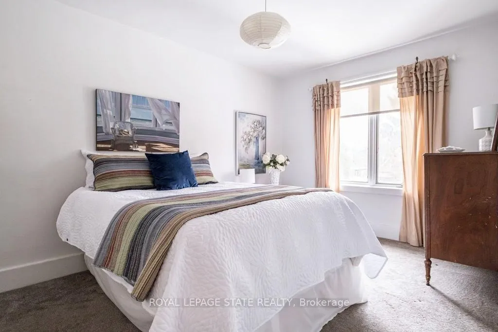 Photo 25 of 131 Barclay Street, Hamilton, Westdale — HOMEH
