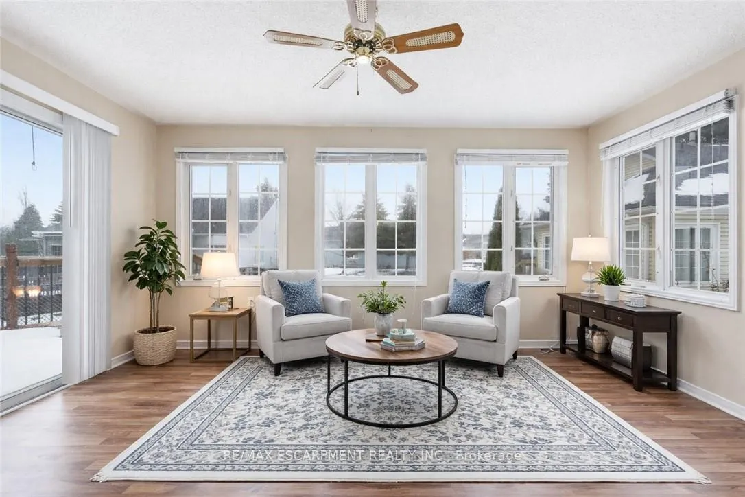 Photo 4 of 360 Silverbirch Boulevard, Hamilton, Villages of Glancaster — HOMEH