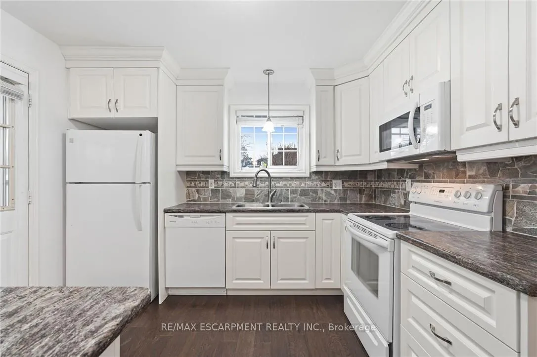 Photo 6 of 360 Silverbirch Boulevard, Hamilton, Villages of Glancaster — HOMEH