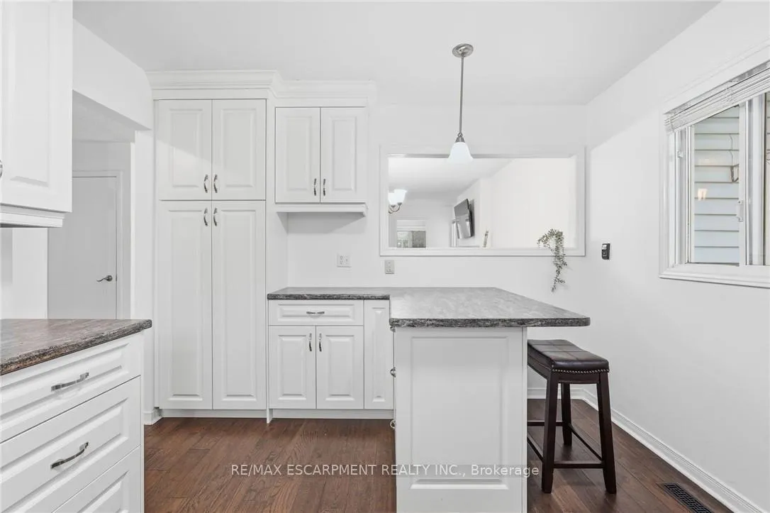 Photo 8 of 360 Silverbirch Boulevard, Hamilton, Villages of Glancaster — HOMEH