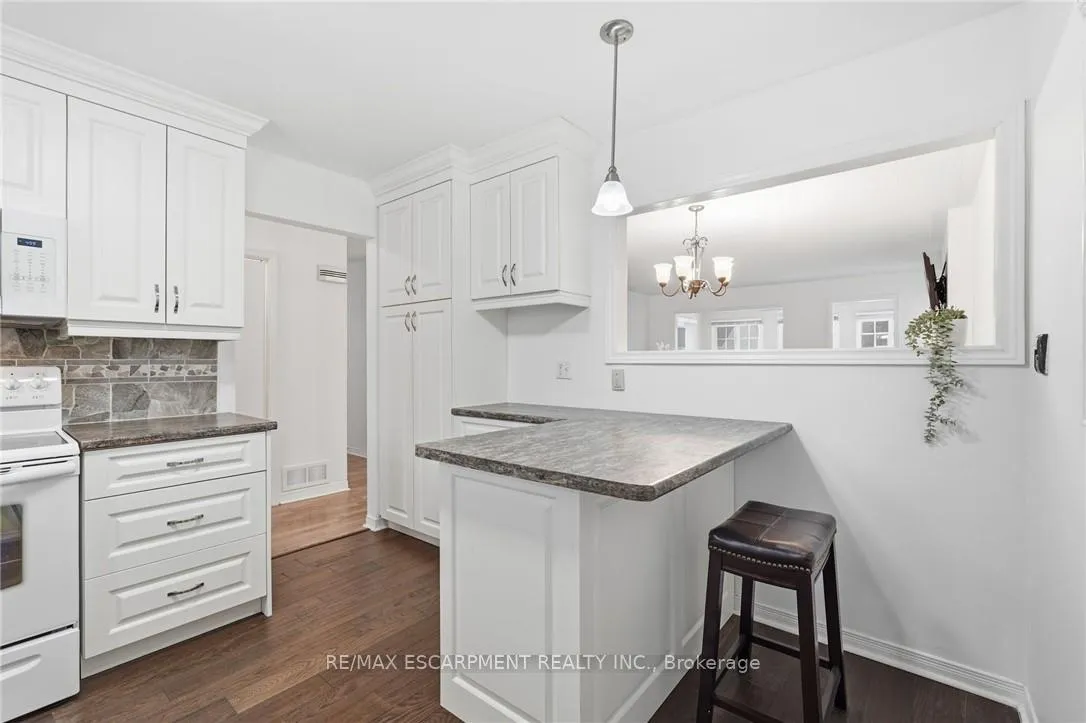 Photo 9 of 360 Silverbirch Boulevard, Hamilton, Villages of Glancaster — HOMEH
