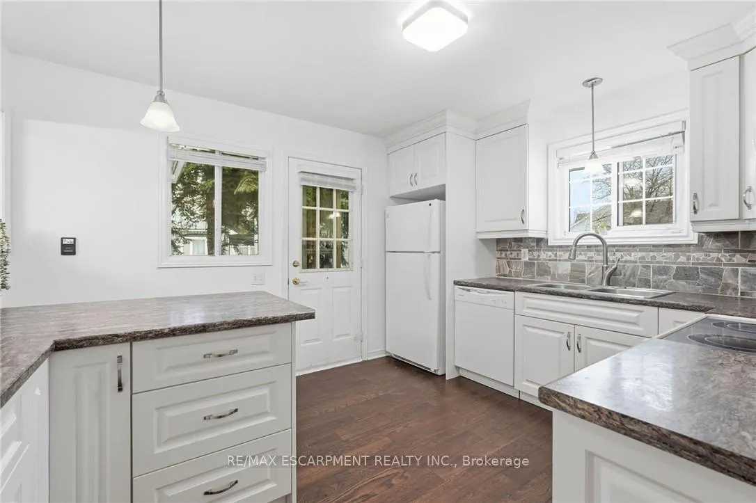 Photo 11 of 360 Silverbirch Boulevard, Hamilton, Villages of Glancaster — HOMEH