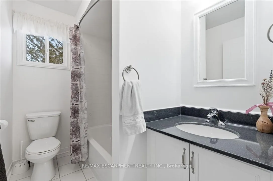 Photo 20 of 360 Silverbirch Boulevard, Hamilton, Villages of Glancaster — HOMEH