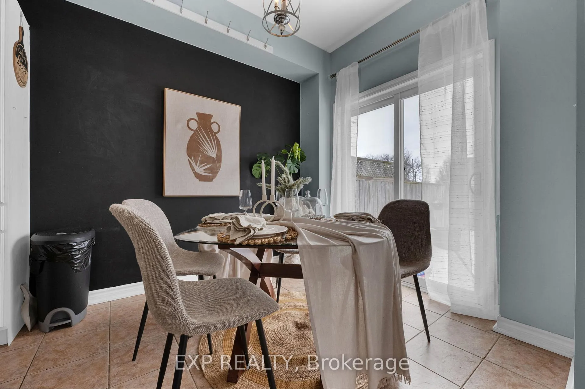 Photo 11 of 34 Taft Place, Clarington, Bowmanville — HOMEH