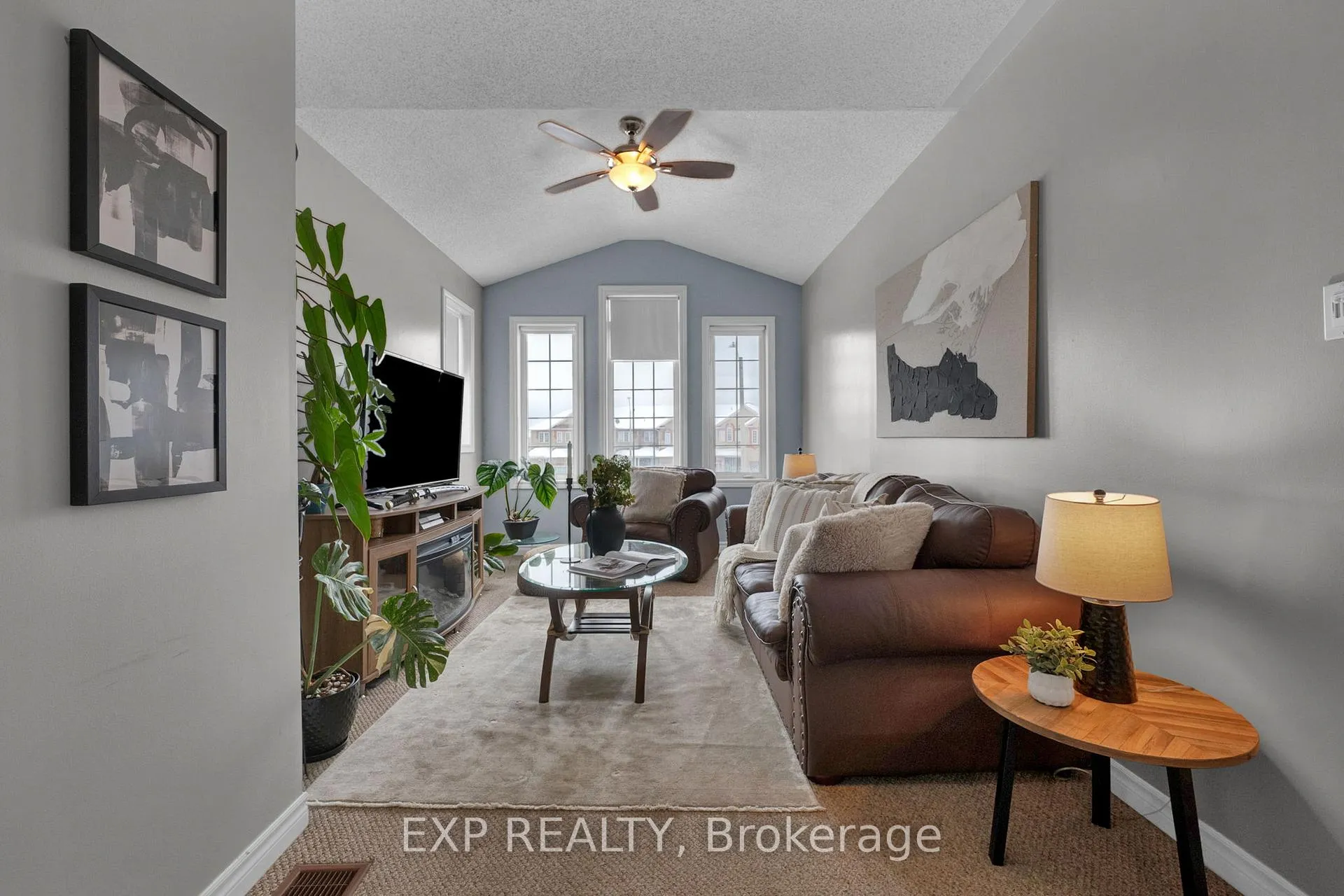 Photo 12 of 34 Taft Place, Clarington, Bowmanville — HOMEH