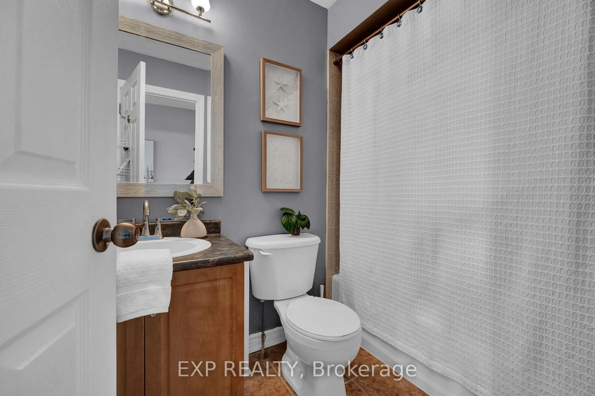 Photo 18 of 34 Taft Place, Clarington, Bowmanville — HOMEH