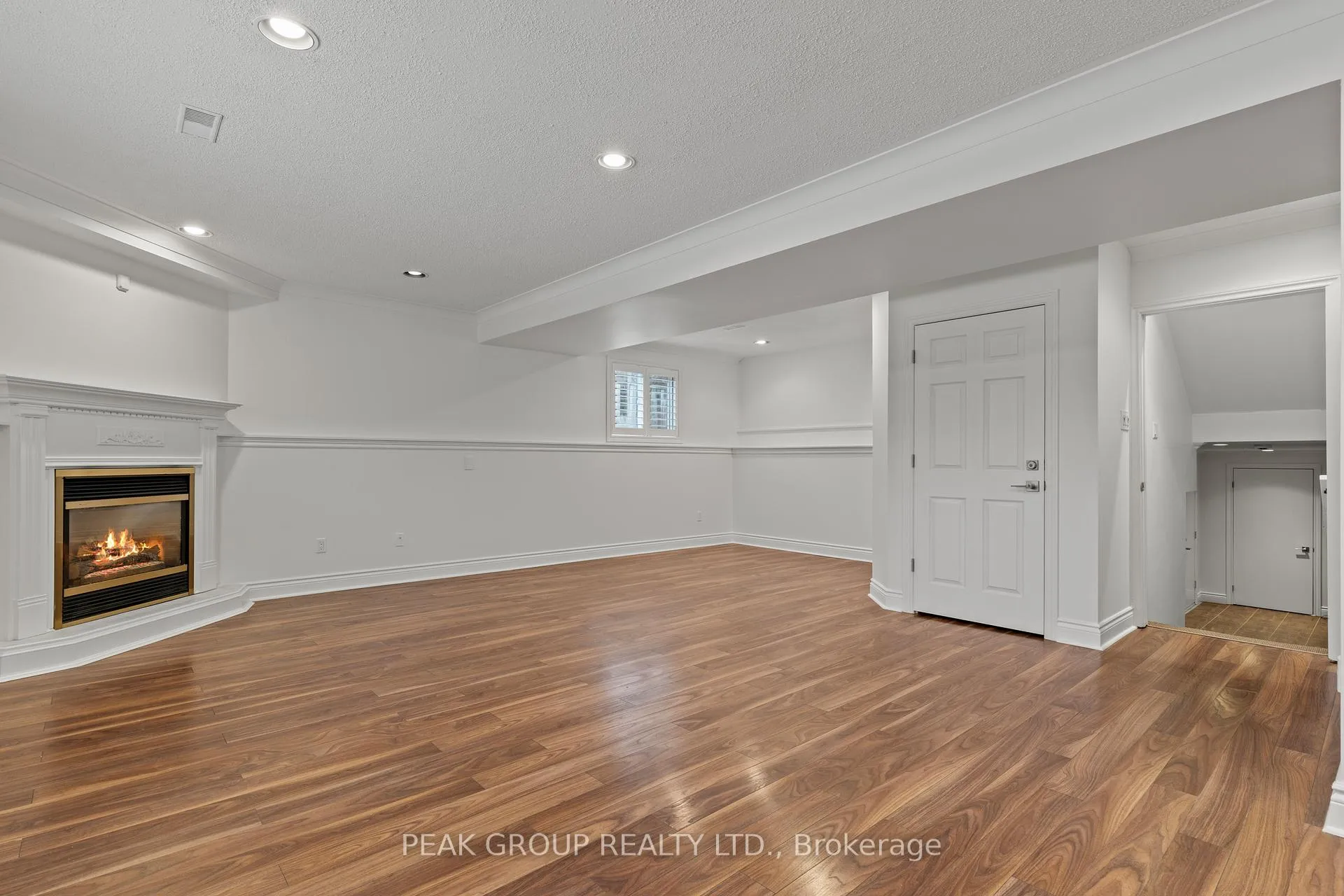 Photo 7 of 3387 Cardinal Drive, Niagara Falls, Mt. Carmel — HOMEH