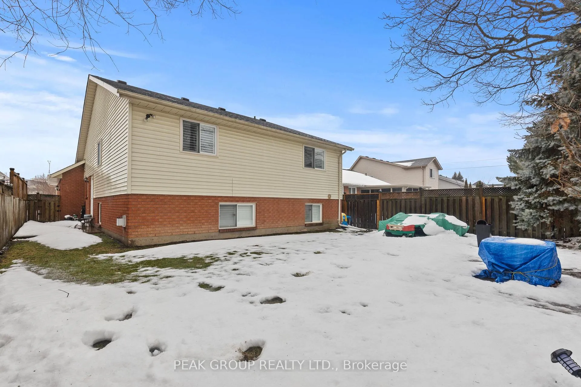 Photo 13 of 3387 Cardinal Drive, Niagara Falls, Mt. Carmel — HOMEH