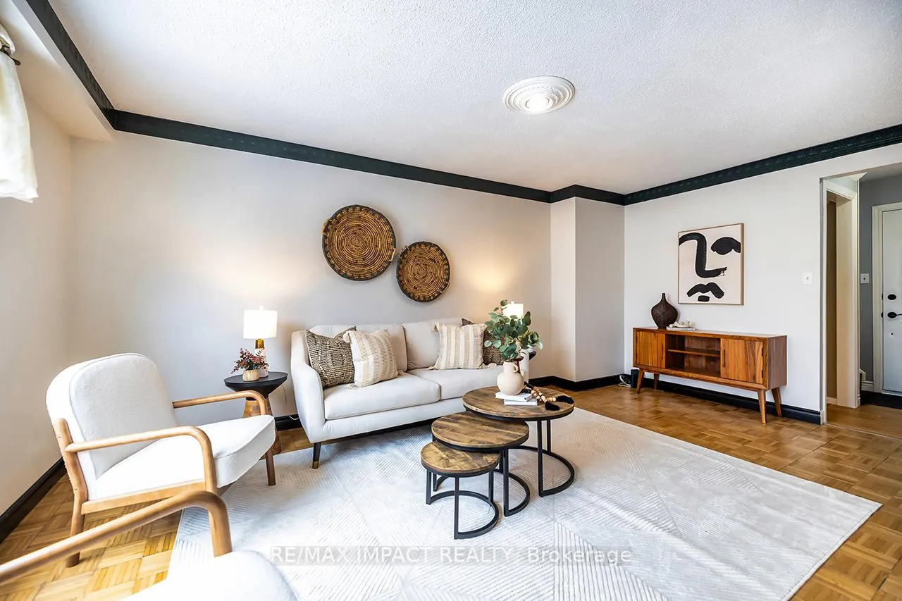 Photo 3 of 25 Soper Creek Drive, Clarington, Bowmanville — HOMEH
