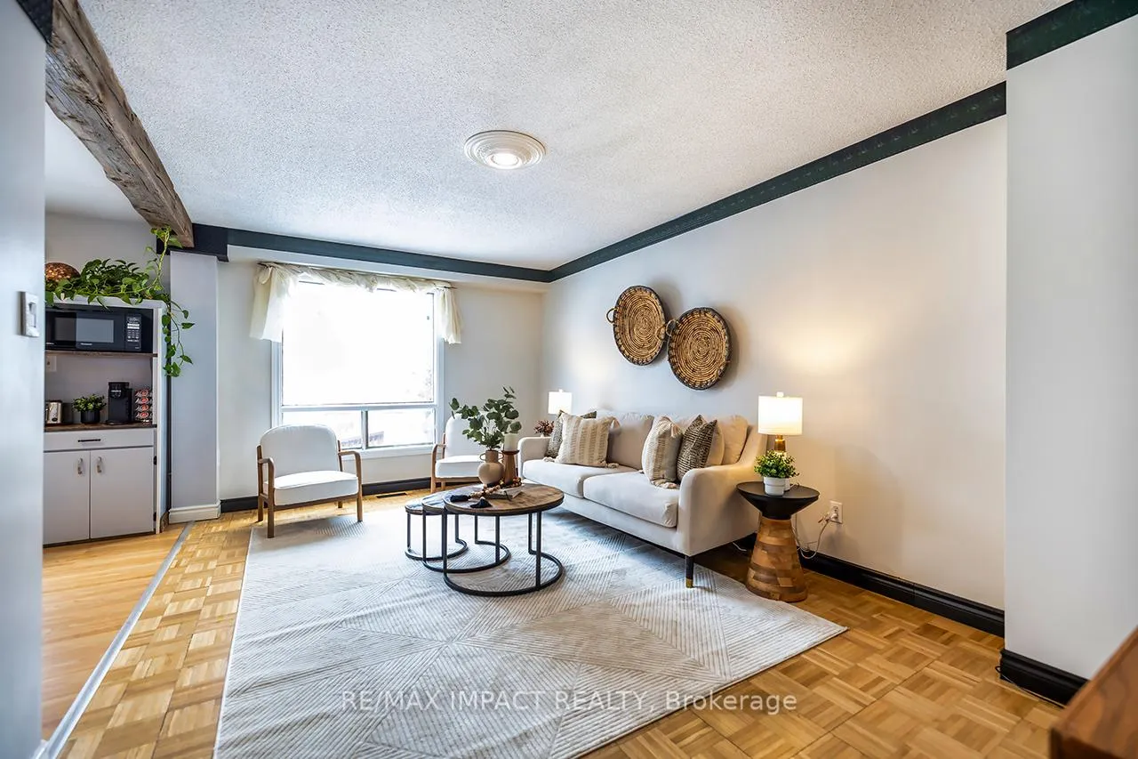 Photo 4 of 25 Soper Creek Drive, Clarington, Bowmanville — HOMEH