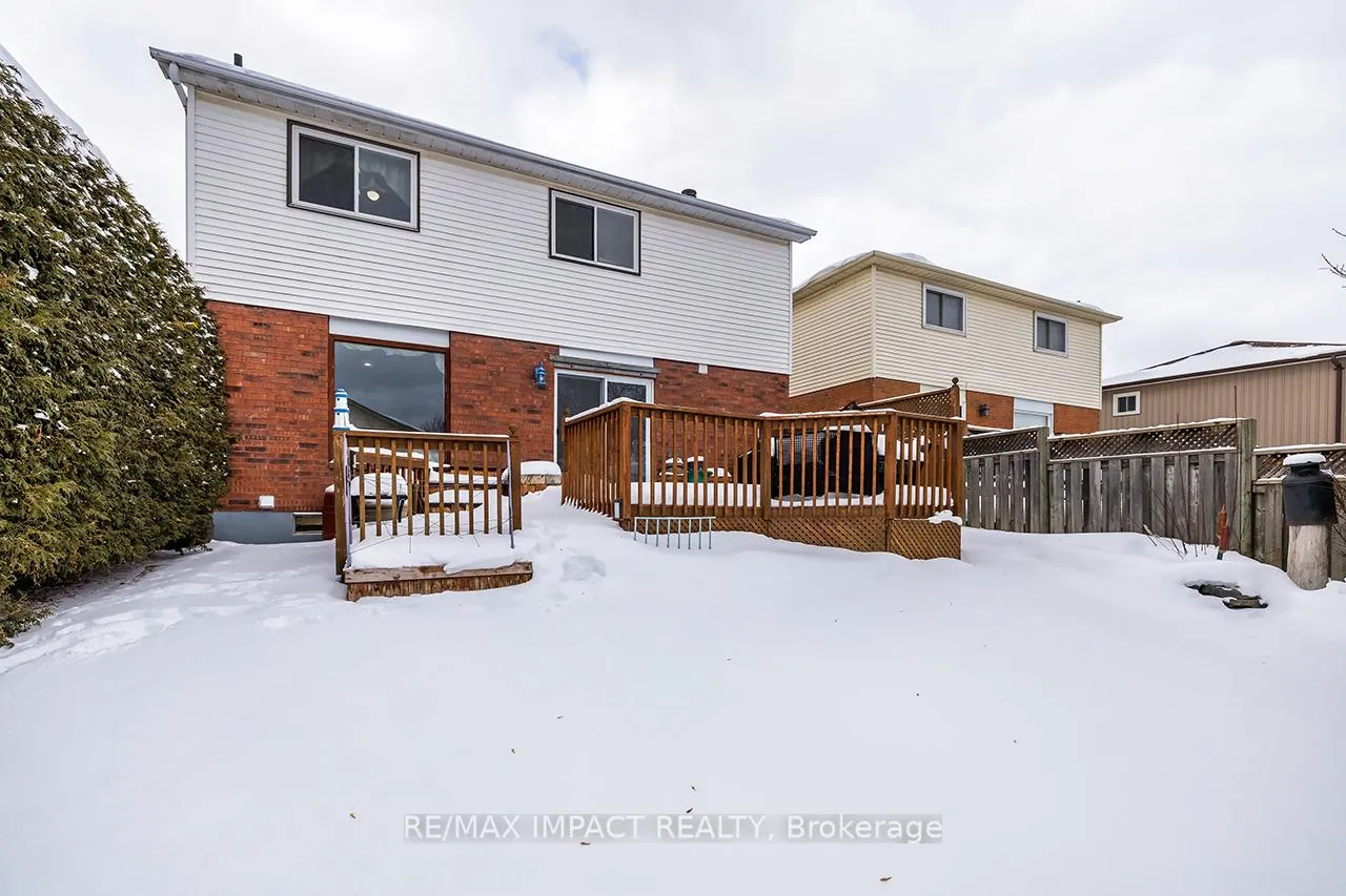Photo 24 of 25 Soper Creek Drive, Clarington, Bowmanville — HOMEH