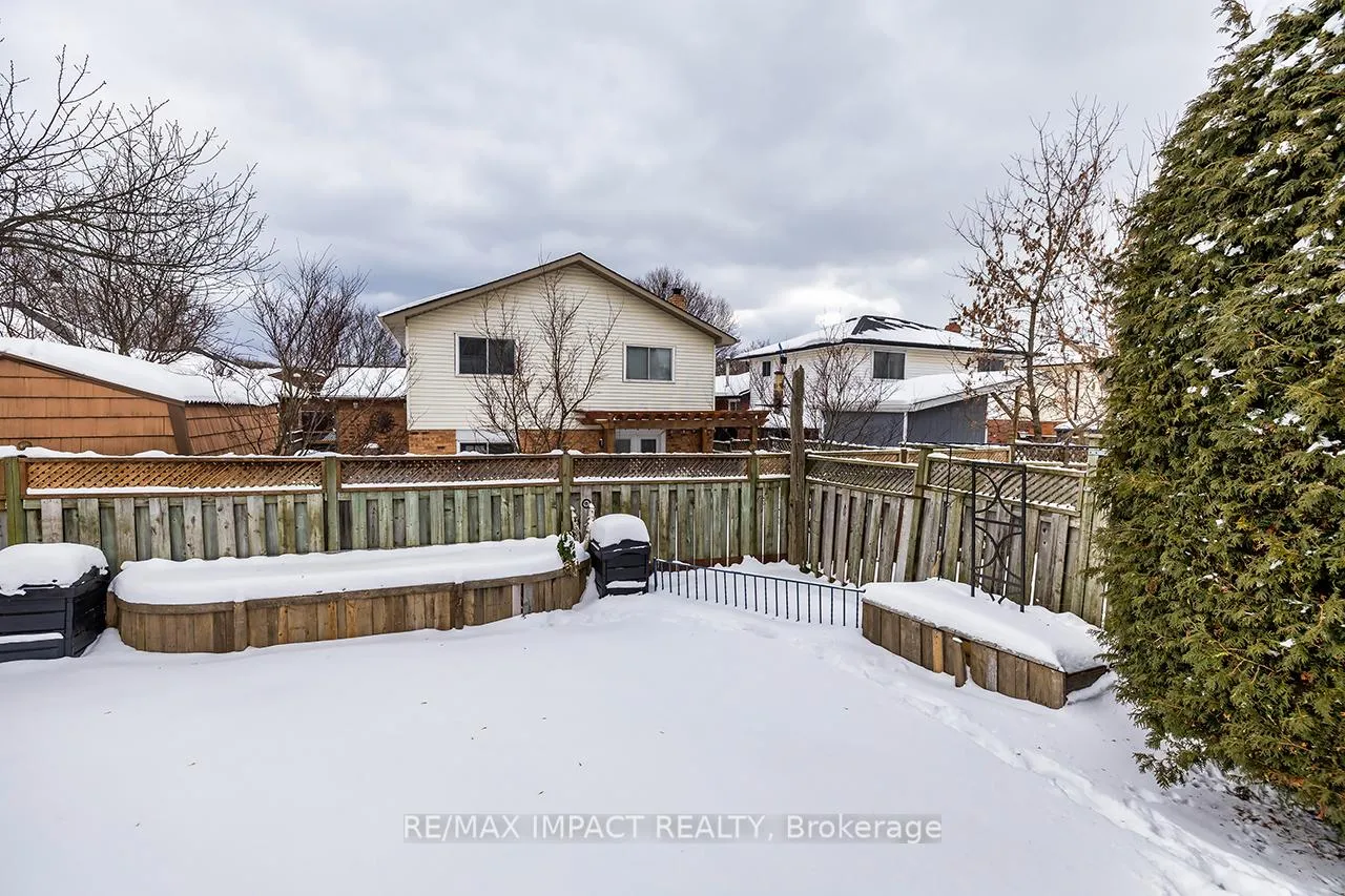 Photo 27 of 25 Soper Creek Drive, Clarington, Bowmanville — HOMEH