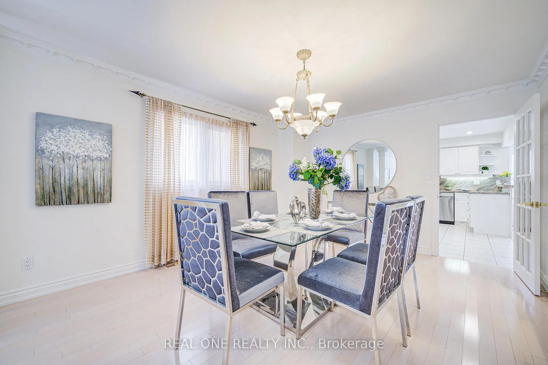 Photo 9 of 27 Binscarth Crescent, Vaughan, Uplands — HOMEH
