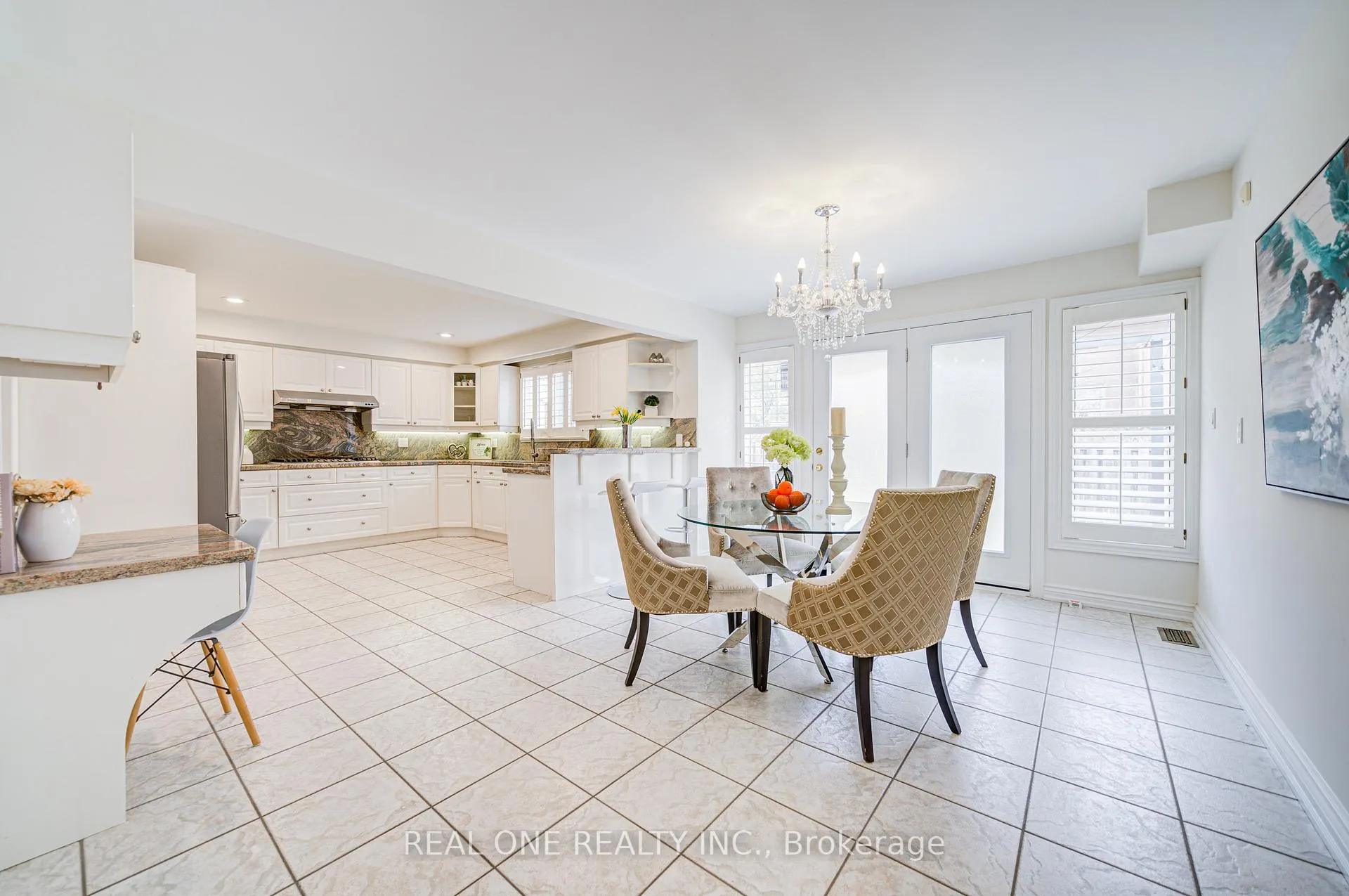 Photo 12 of 27 Binscarth Crescent, Vaughan, Uplands — HOMEH