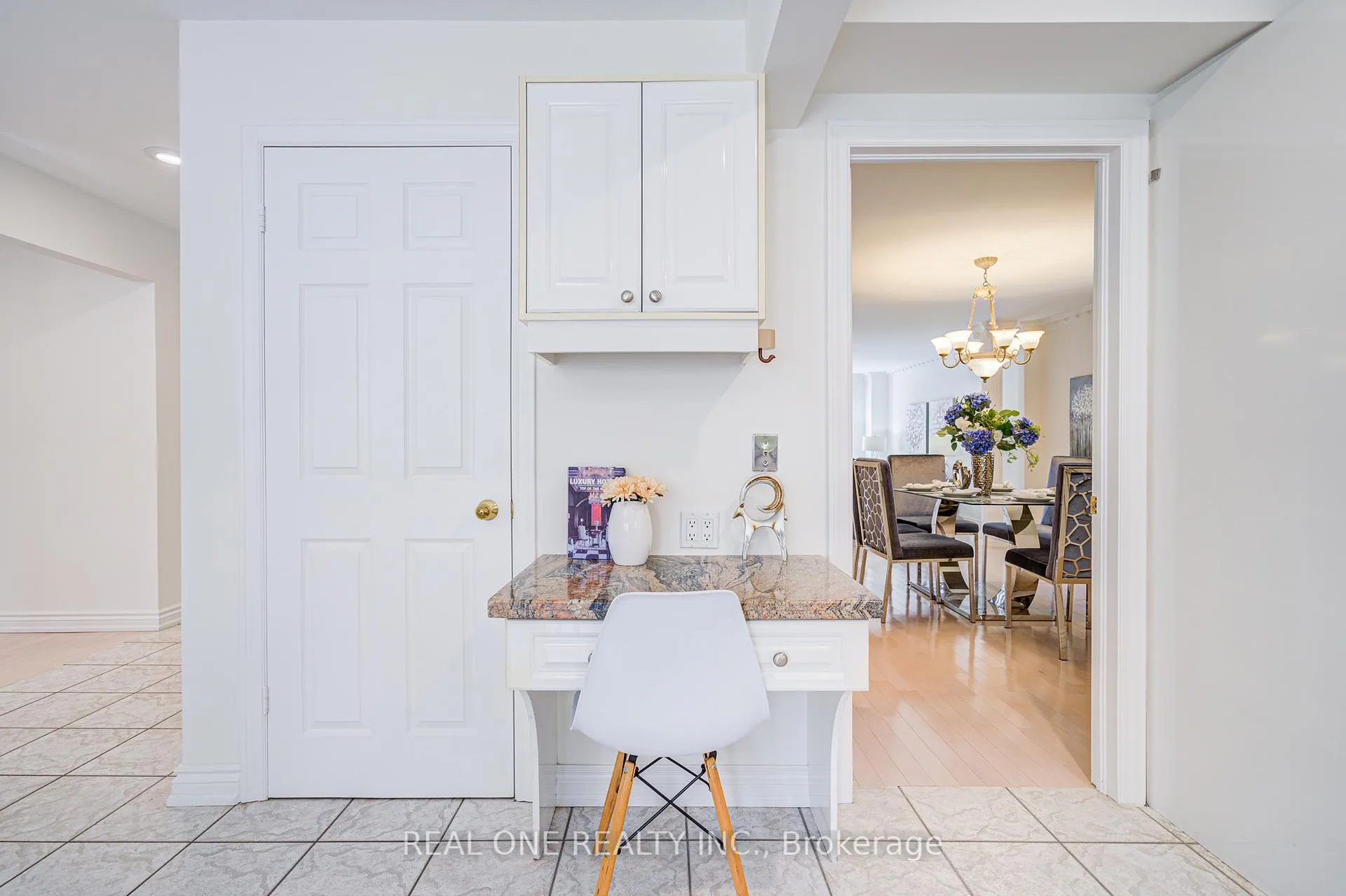 Photo 14 of 27 Binscarth Crescent, Vaughan, Uplands — HOMEH
