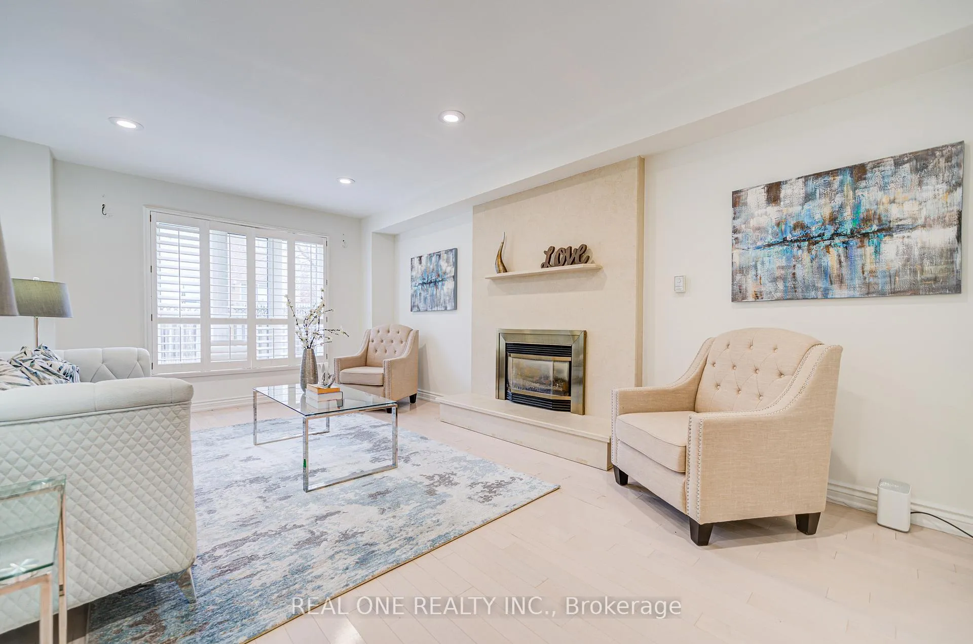 Photo 19 of 27 Binscarth Crescent, Vaughan, Uplands — HOMEH