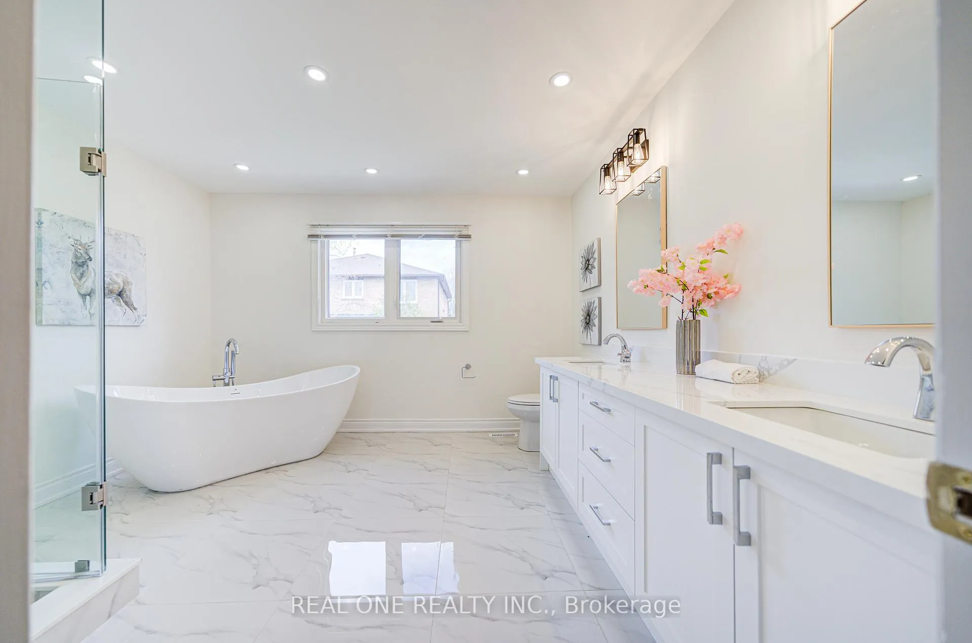 Photo 28 of 27 Binscarth Crescent, Vaughan, Uplands — HOMEH