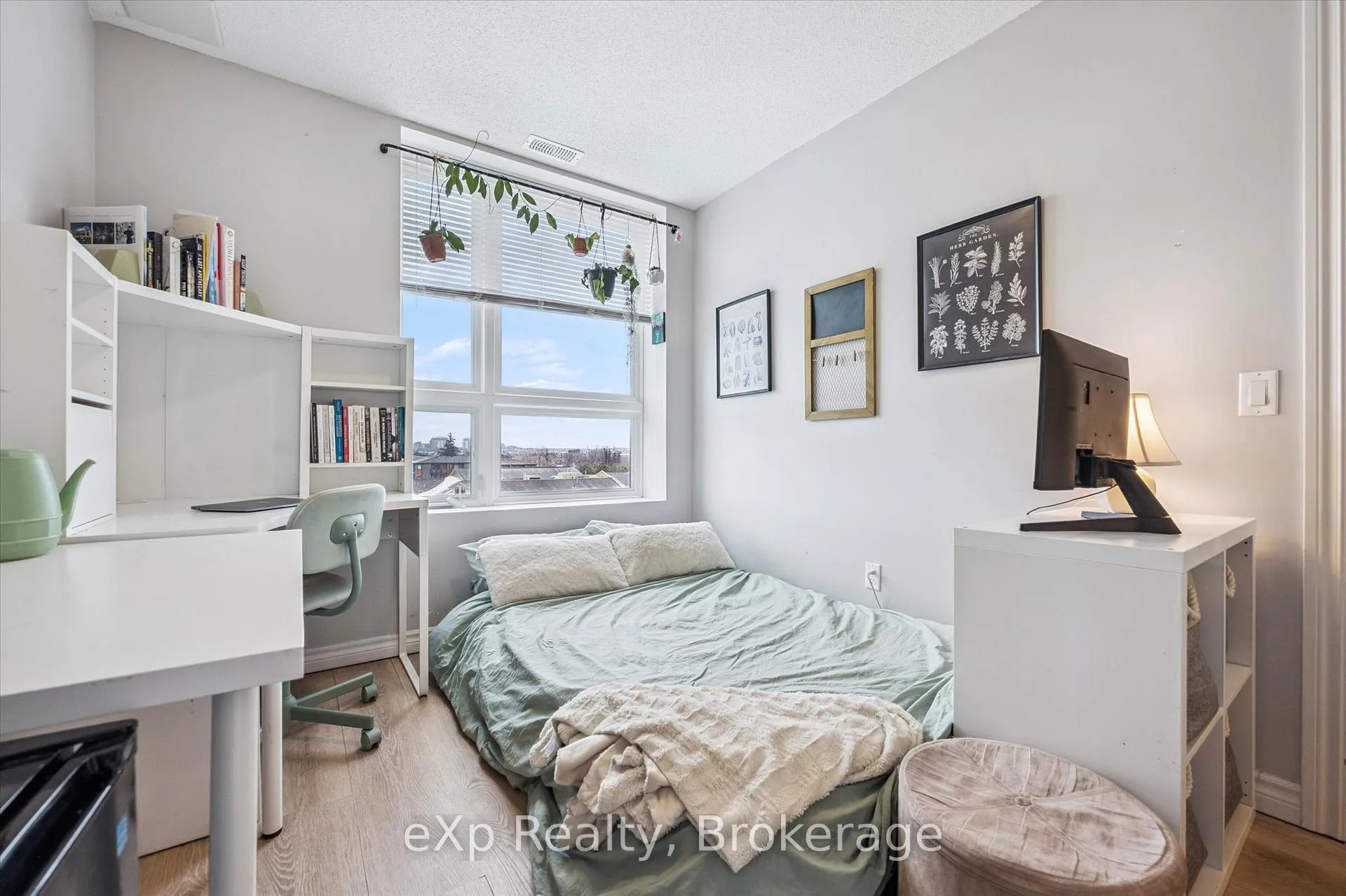 Photo 19 of 1284 Gordon Street, Guelph, Kortright East — HOMEH