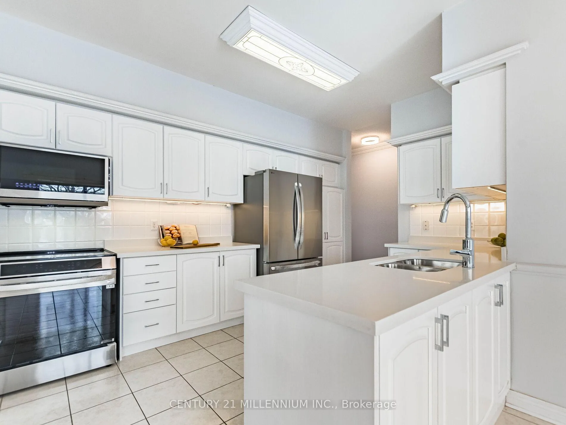 Photo 13 of 1 Wellford Gate, Brampton, Sandringham-Wellington — HOMEH