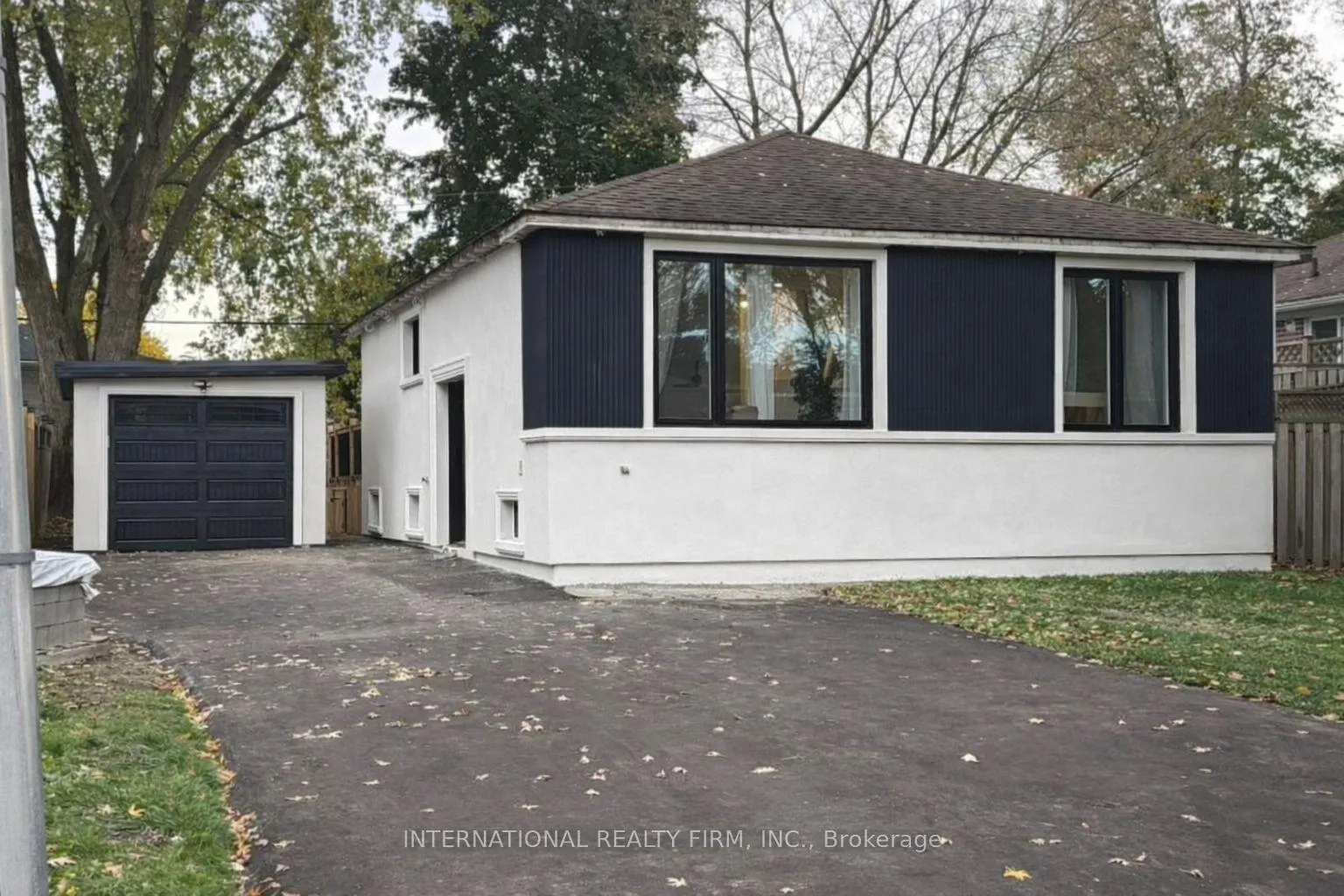 Front of 103 Aurora Heights Drive S