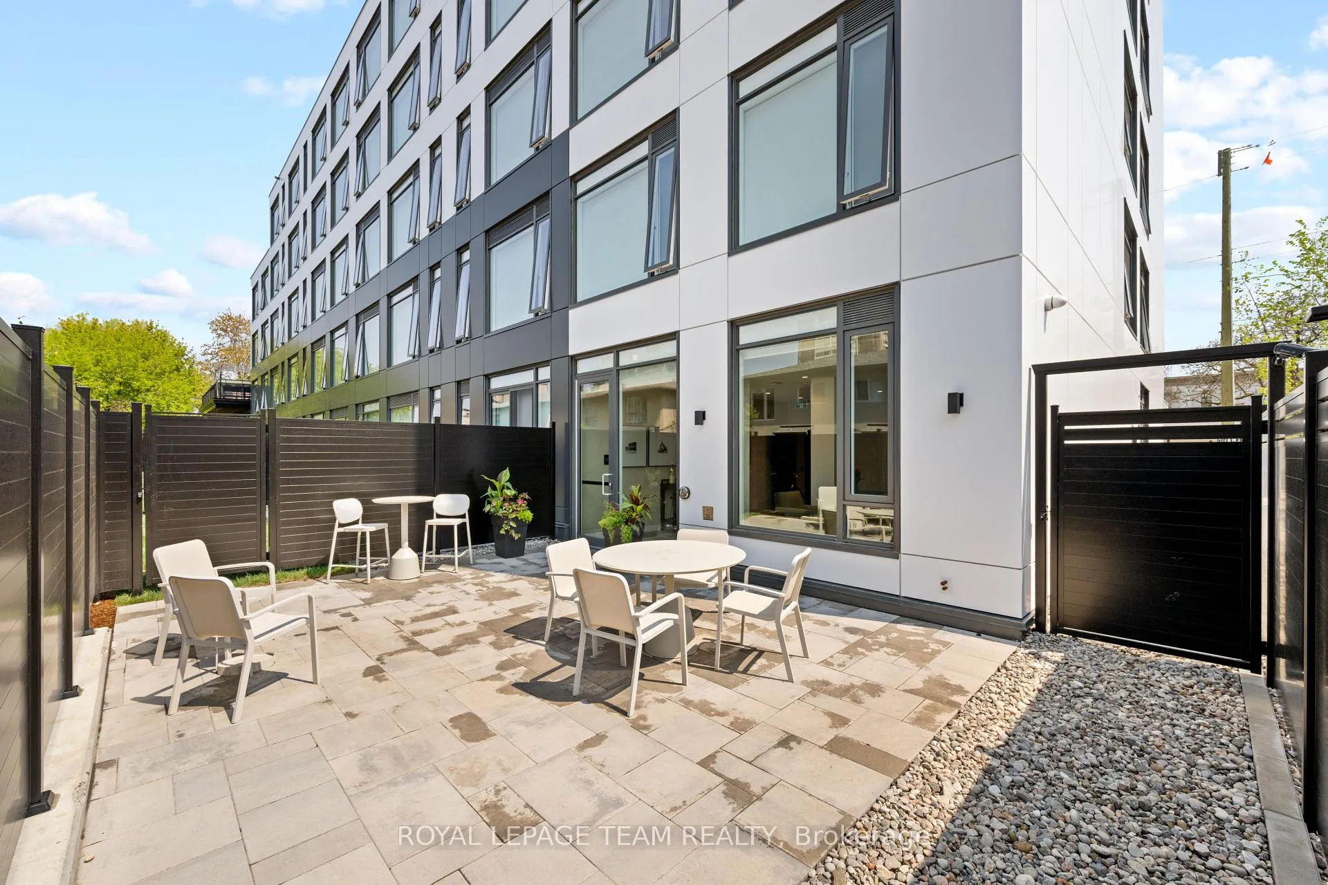 Photo 4 of Unit 406, 398 Roosevelt Avenue, Ottawa, Westboro West — HOMEH