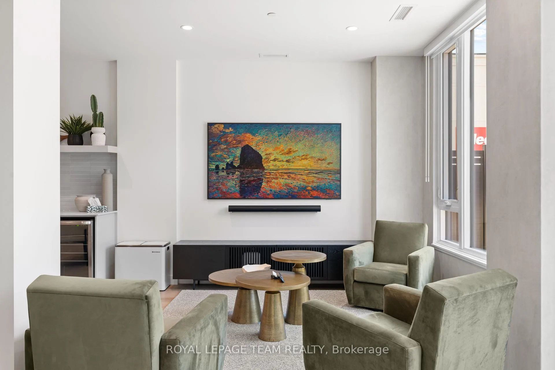 Photo 7 of Unit 406, 398 Roosevelt Avenue, Ottawa, Westboro West — HOMEH
