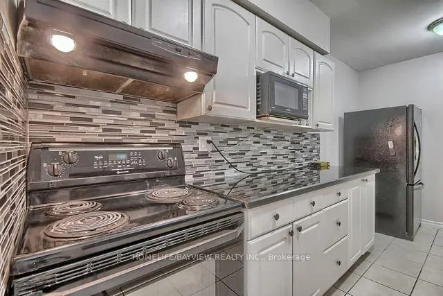 Photo 3 of Unit 2213, 390 Dixon Road, Etobicoke, Kingsview Village-The Westway — HOMEH