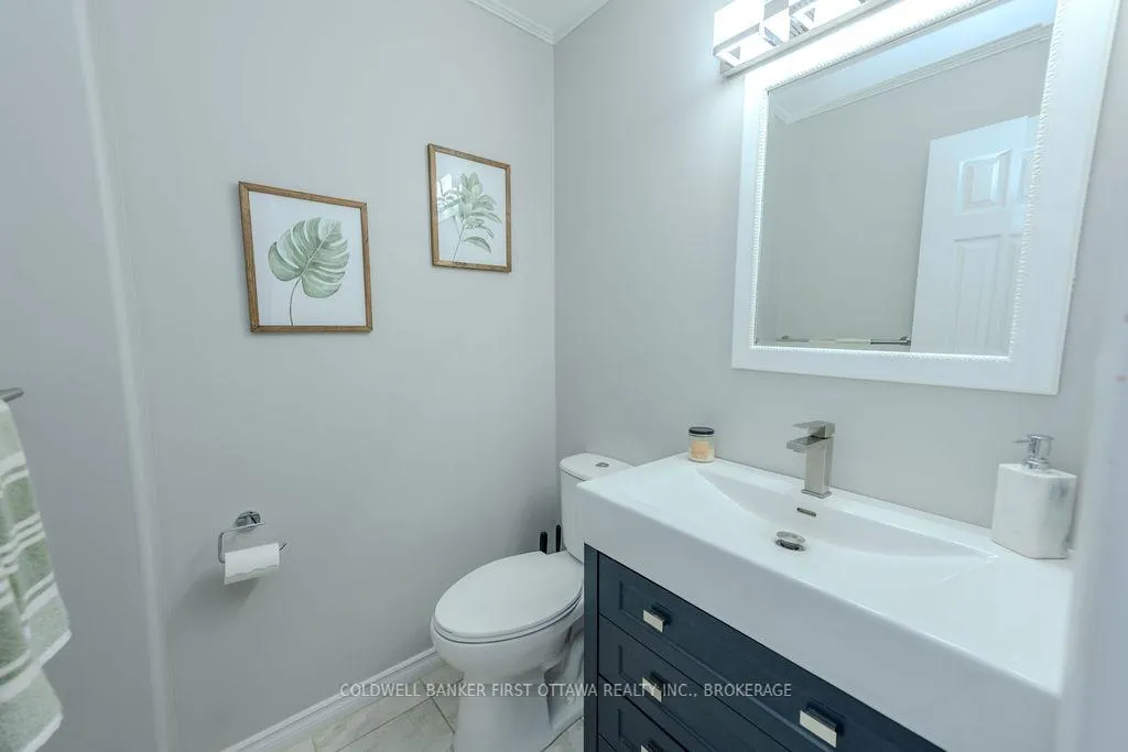 Photo 4 of 554 Freeman Crescent, Kingston, Kingston East (Incl Barret Crt) — HOMEH