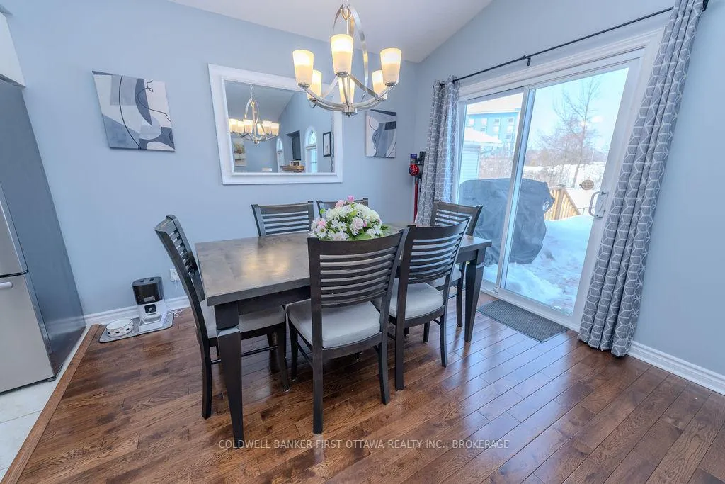 Photo 10 of 554 Freeman Crescent, Kingston, Kingston East (Incl Barret Crt) — HOMEH
