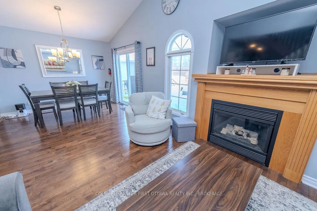 Photo 15 of 554 Freeman Crescent, Kingston, Kingston East (Incl Barret Crt) — HOMEH