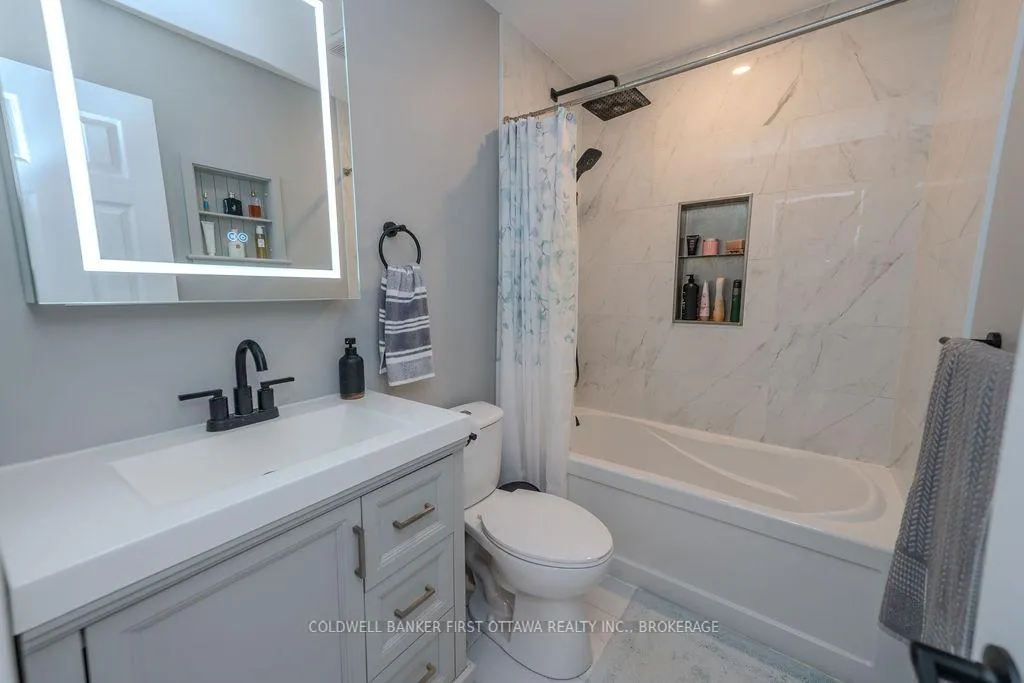 Photo 18 of 554 Freeman Crescent, Kingston, Kingston East (Incl Barret Crt) — HOMEH