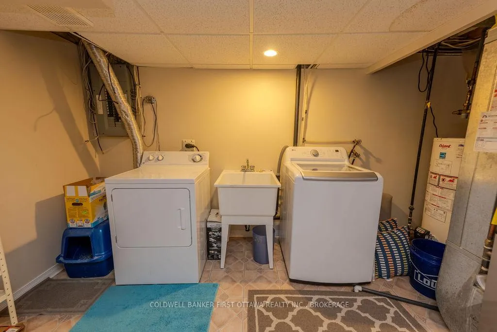 Photo 25 of 554 Freeman Crescent, Kingston, Kingston East (Incl Barret Crt) — HOMEH