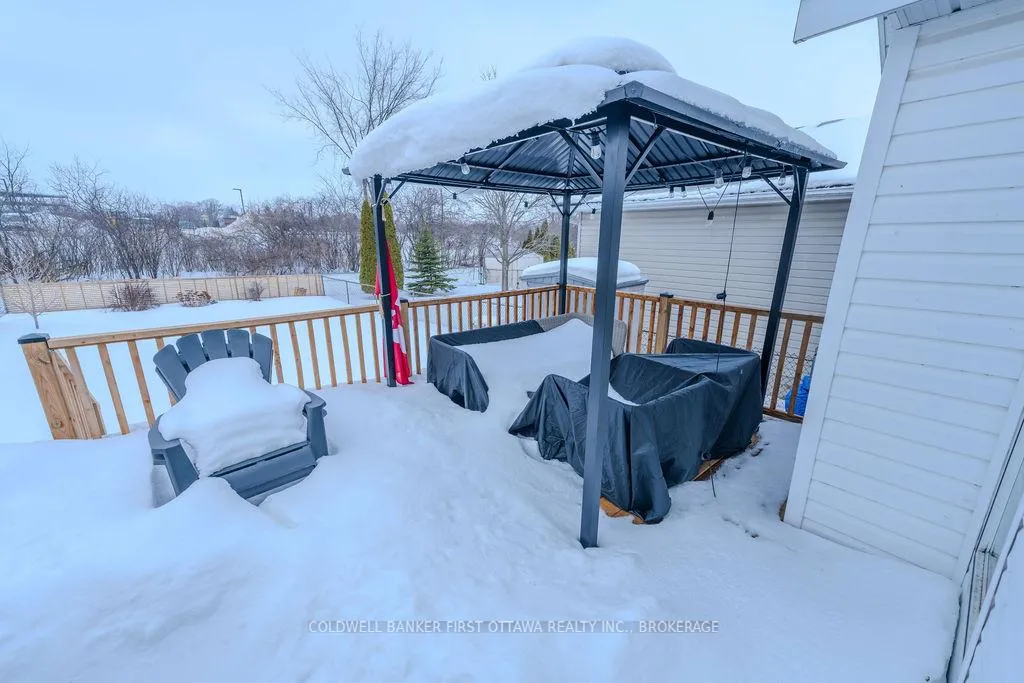 Photo 32 of 554 Freeman Crescent, Kingston, Kingston East (Incl Barret Crt) — HOMEH