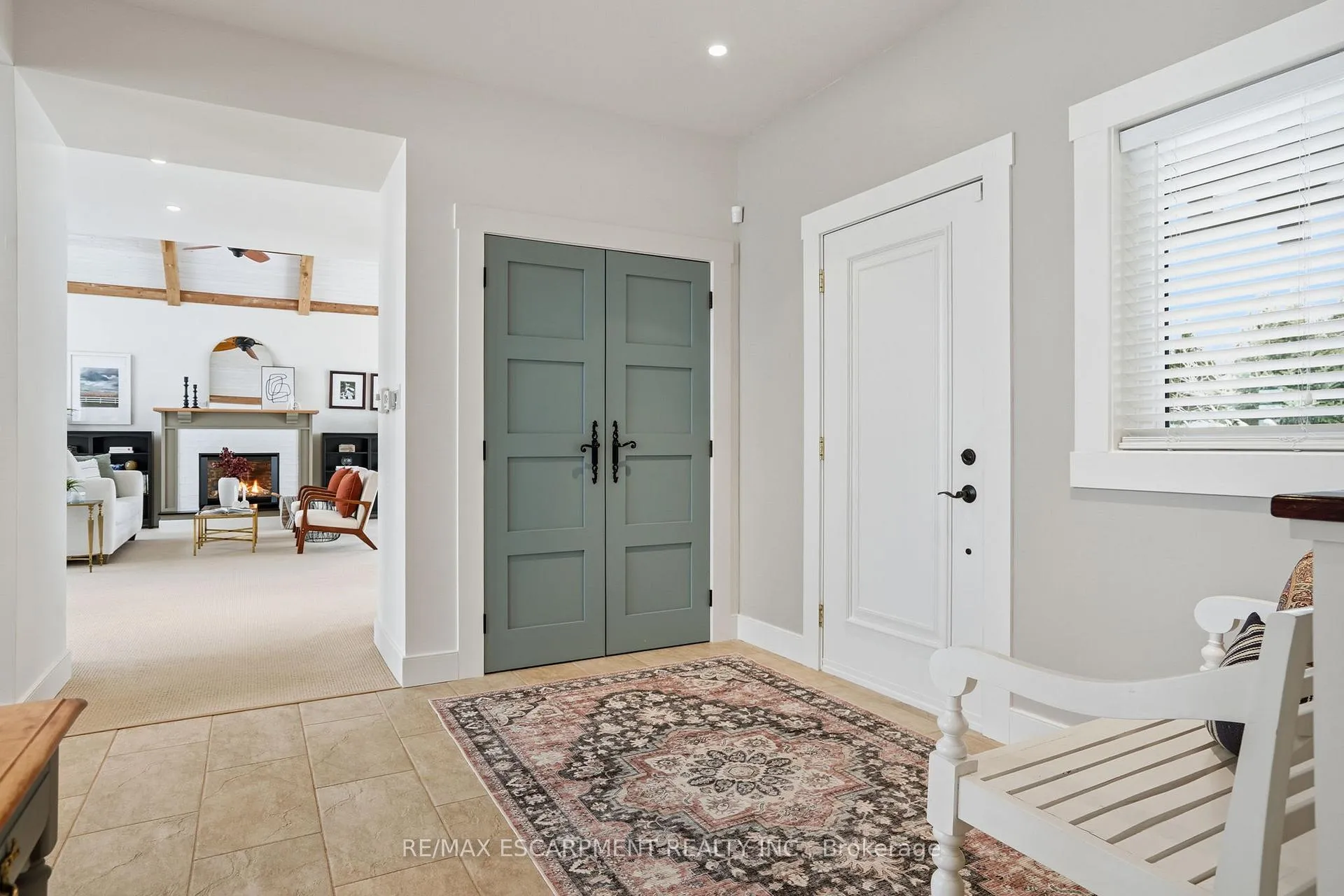 Photo 5 of 250 Old Onondaga Road E, Brantford — HOMEH