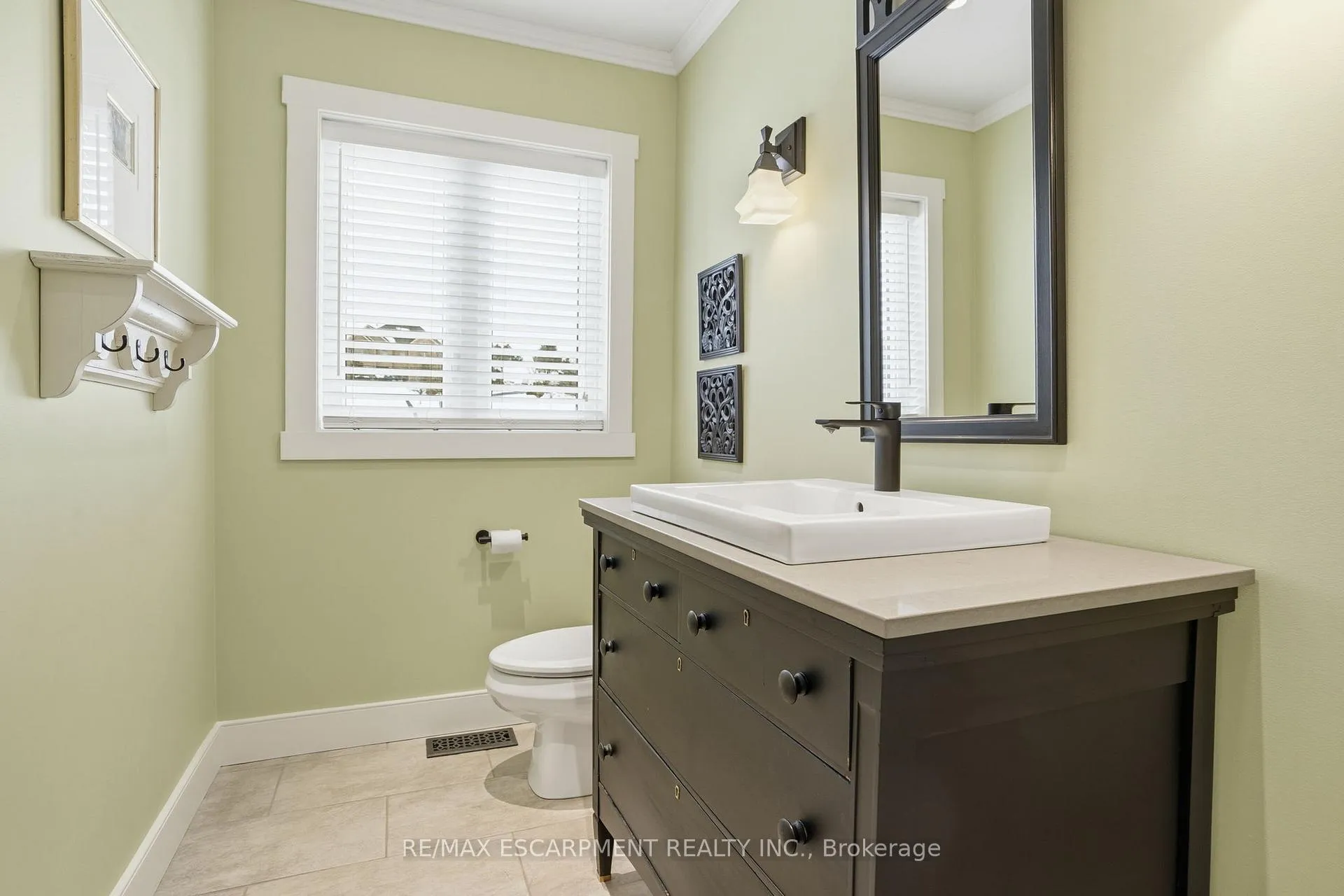 Photo 22 of 250 Old Onondaga Road E, Brantford — HOMEH