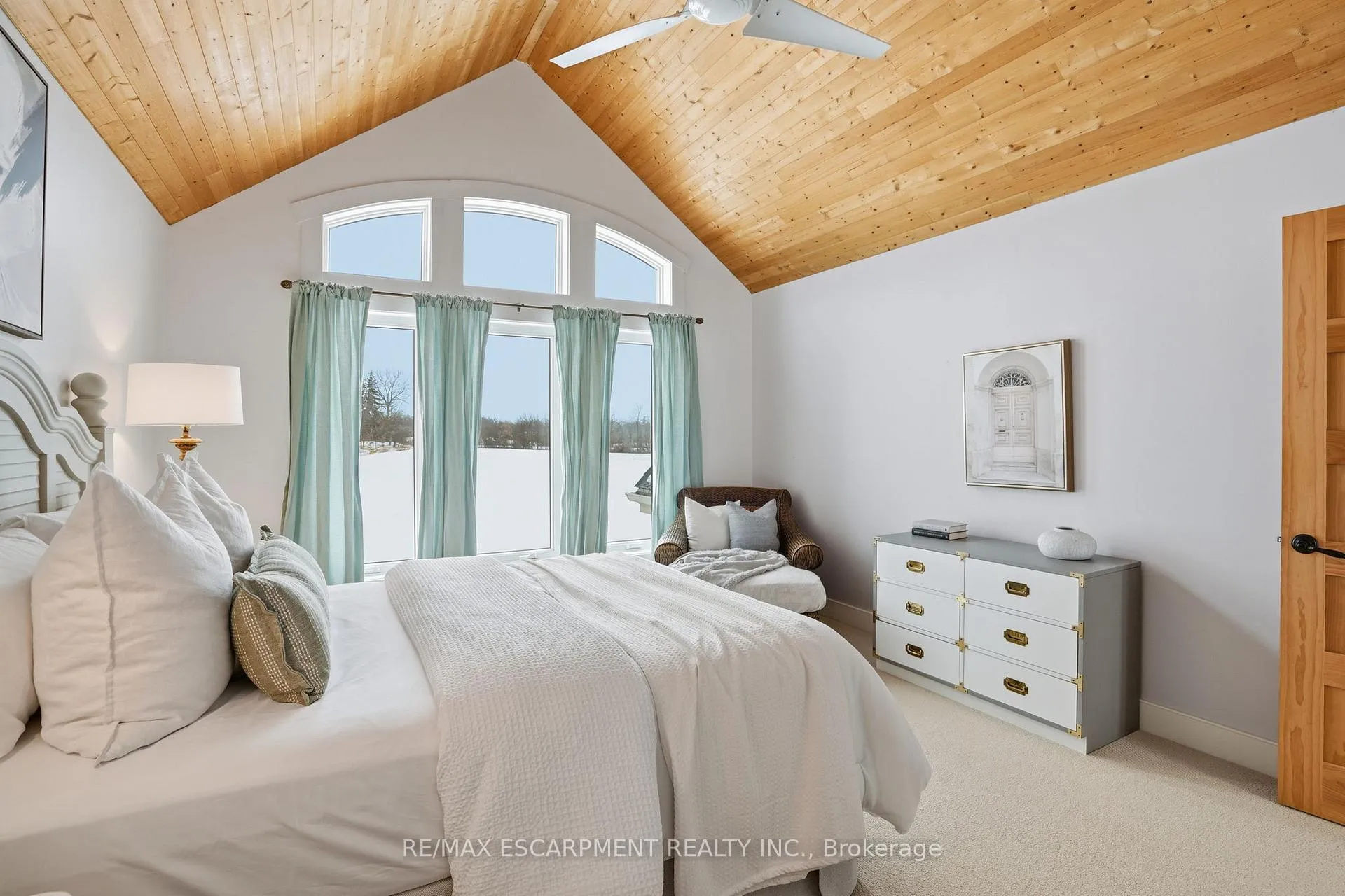 Photo 25 of 250 Old Onondaga Road E, Brantford — HOMEH