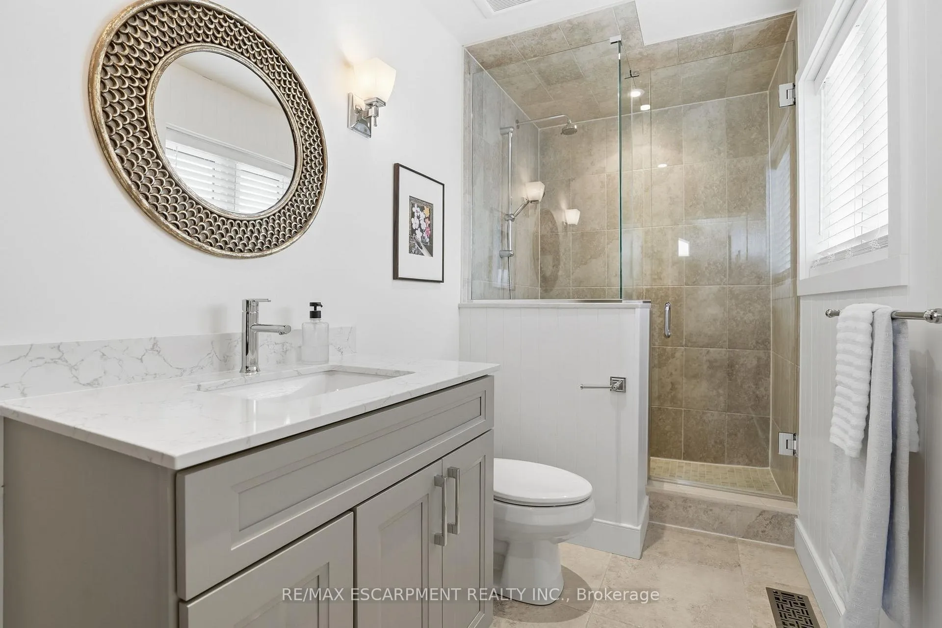 Photo 28 of 250 Old Onondaga Road E, Brantford — HOMEH