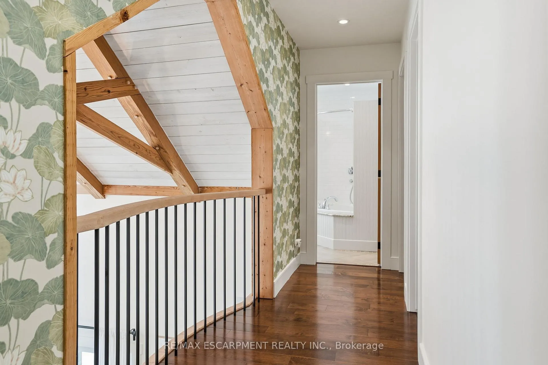 Photo 29 of 250 Old Onondaga Road E, Brantford — HOMEH