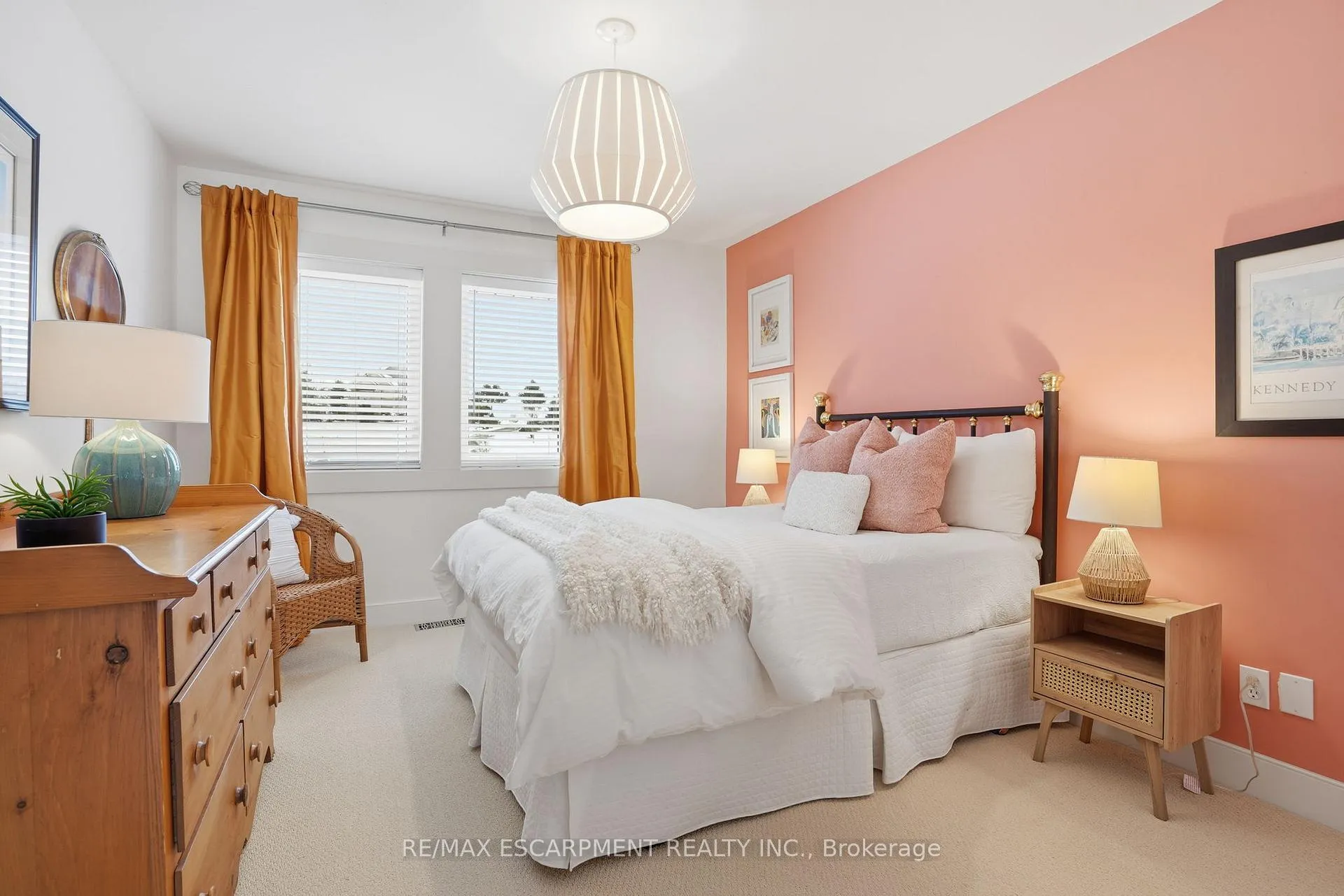 Photo 30 of 250 Old Onondaga Road E, Brantford — HOMEH