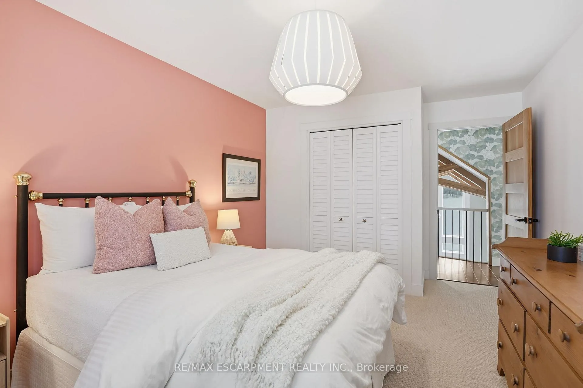 Photo 31 of 250 Old Onondaga Road E, Brantford — HOMEH