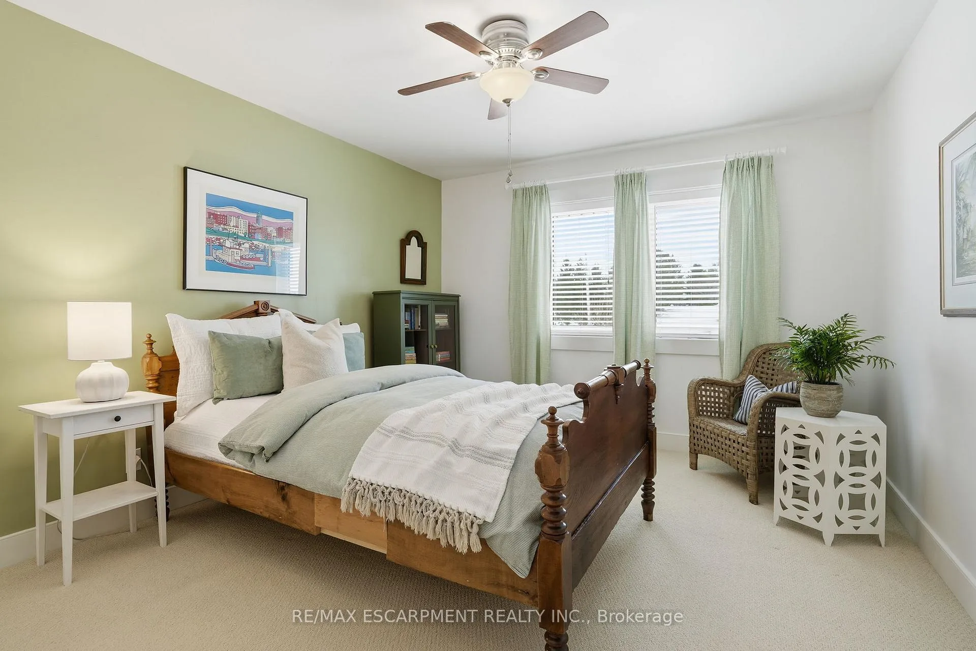 Photo 32 of 250 Old Onondaga Road E, Brantford — HOMEH