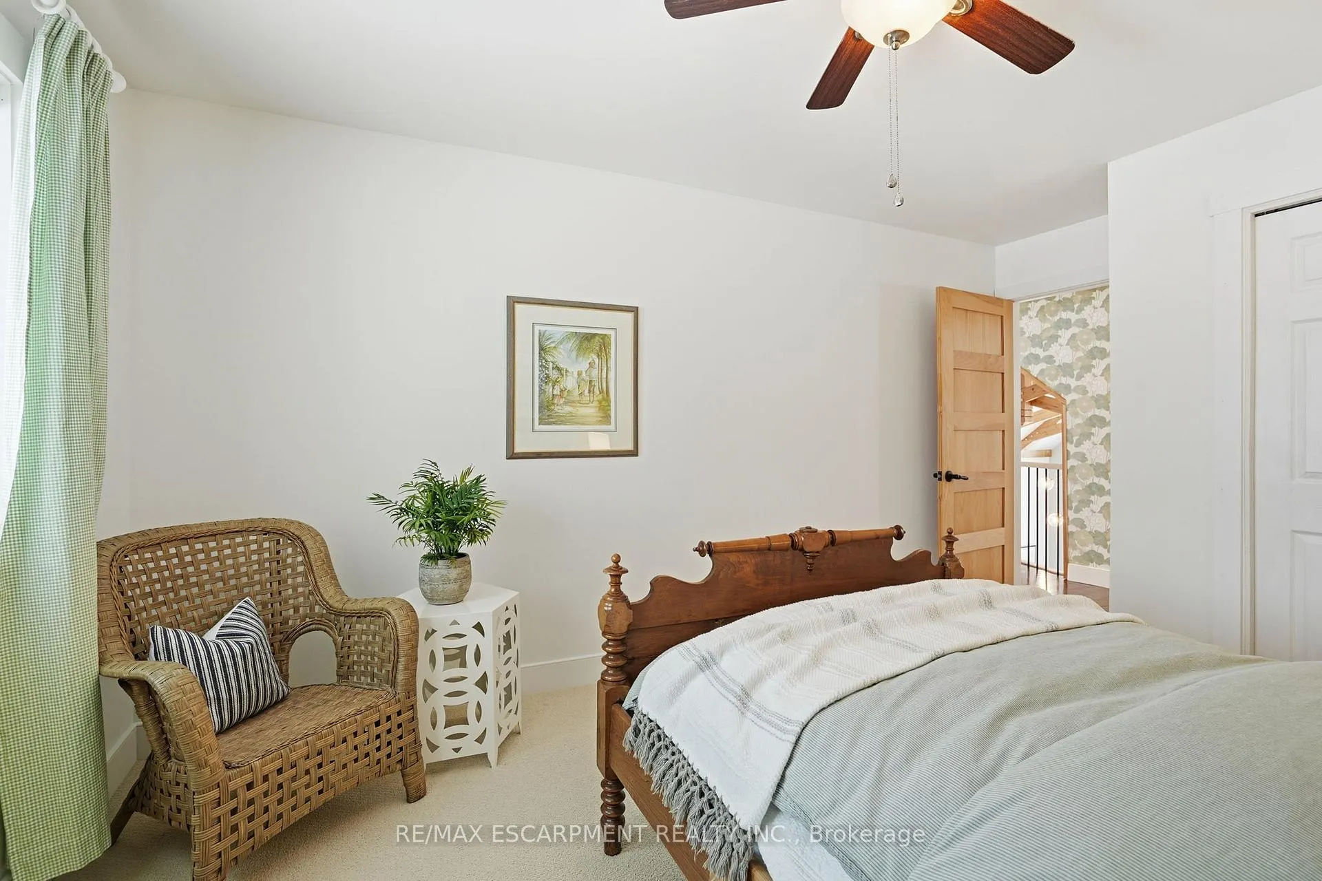 Photo 33 of 250 Old Onondaga Road E, Brantford — HOMEH