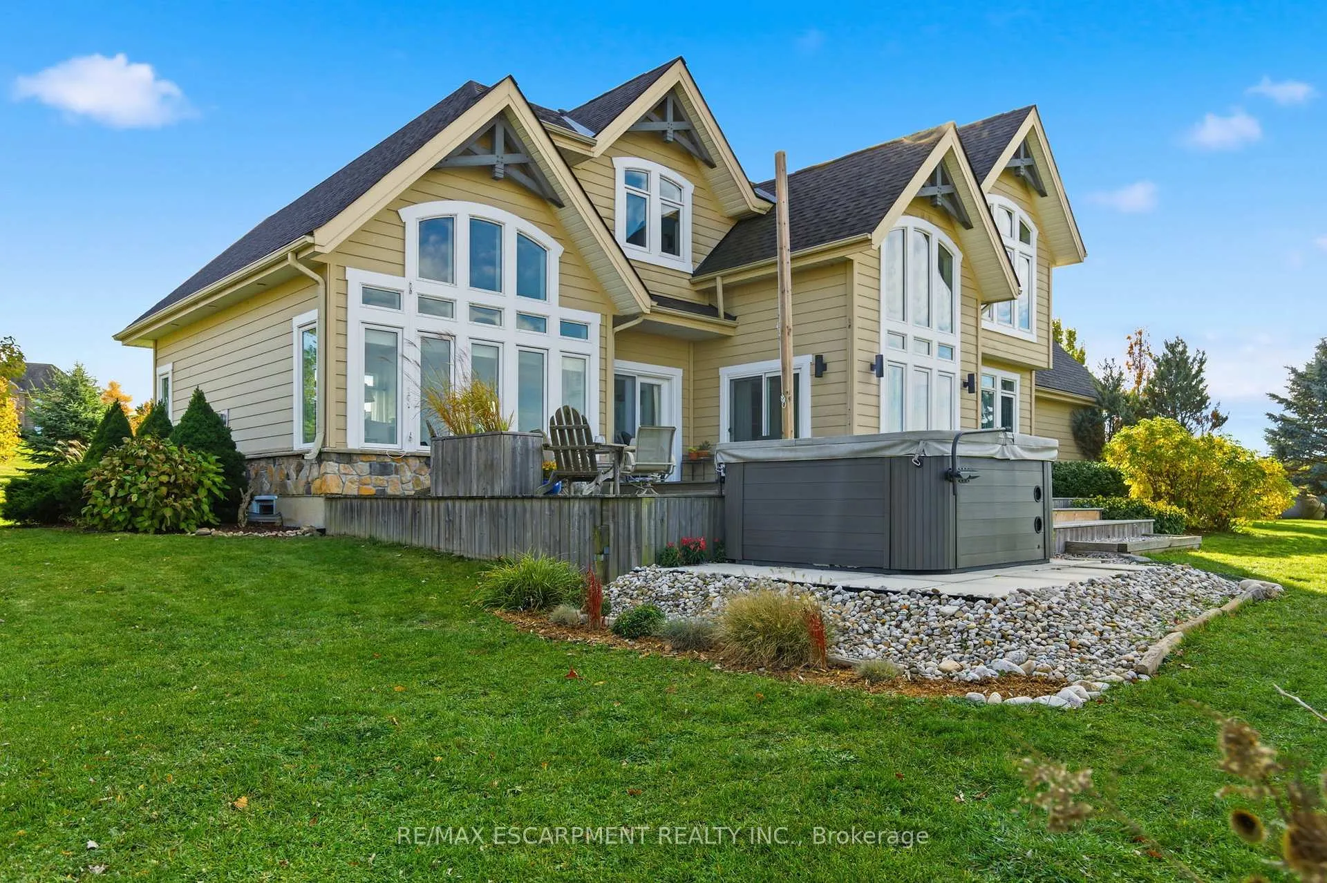 Photo 39 of 250 Old Onondaga Road E, Brantford — HOMEH