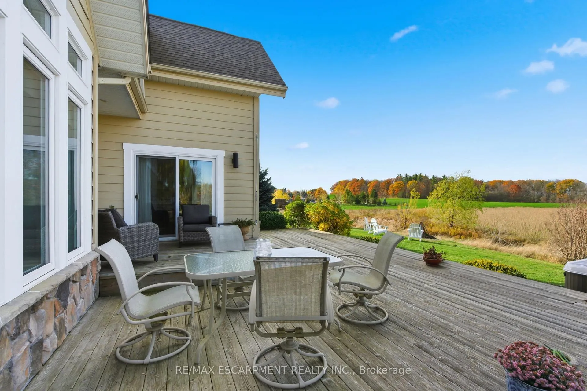 Photo 41 of 250 Old Onondaga Road E, Brantford — HOMEH