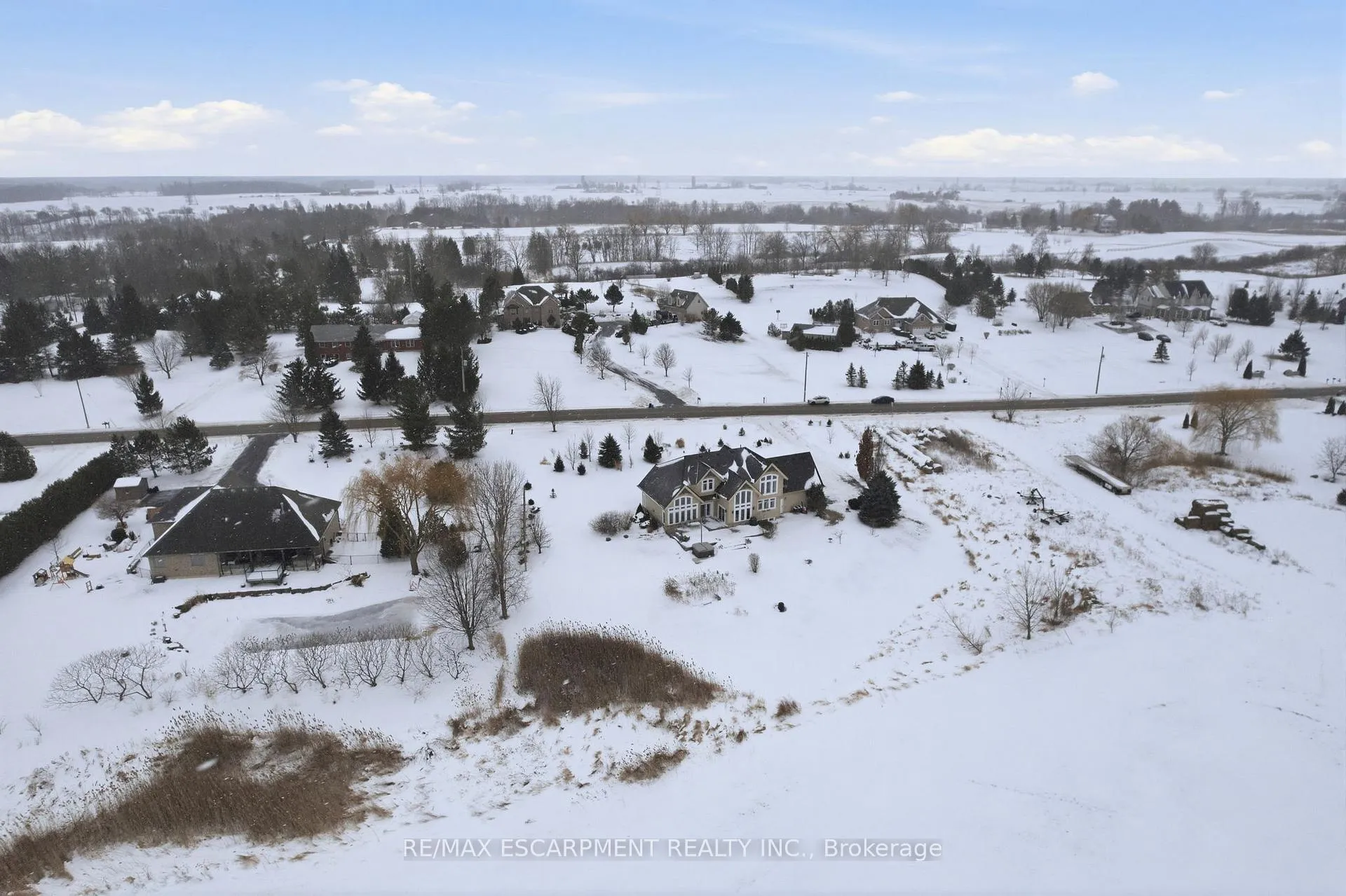 Photo 48 of 250 Old Onondaga Road E, Brantford — HOMEH