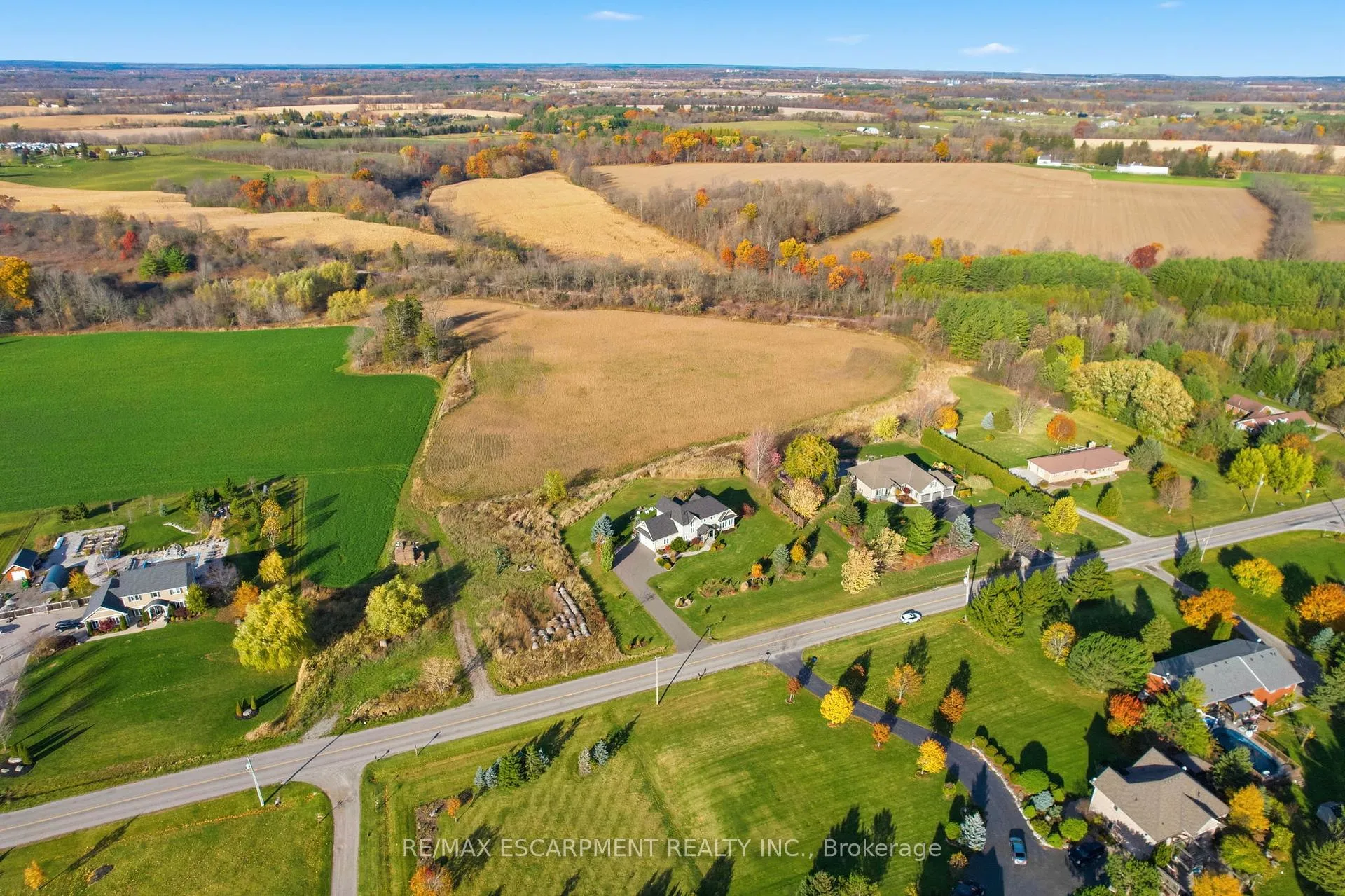 Photo 50 of 250 Old Onondaga Road E, Brantford — HOMEH